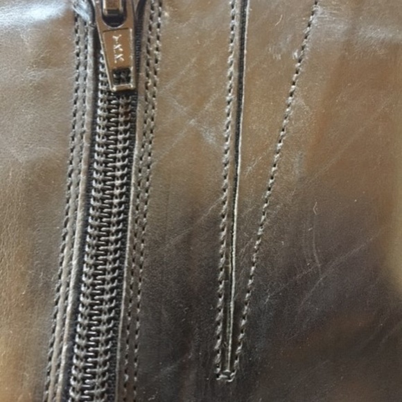 High Leather Boots with Heel - Picture 5 of 10